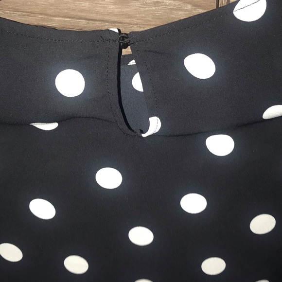 Girls black & white polka dot blouse -size 10 / 12 - Picture 4 of 6